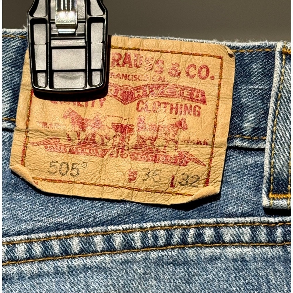 Levis 505 Regular Fit Jeans Light‎ Wash Denim Pants Classic Mens Size 36x32 y2k